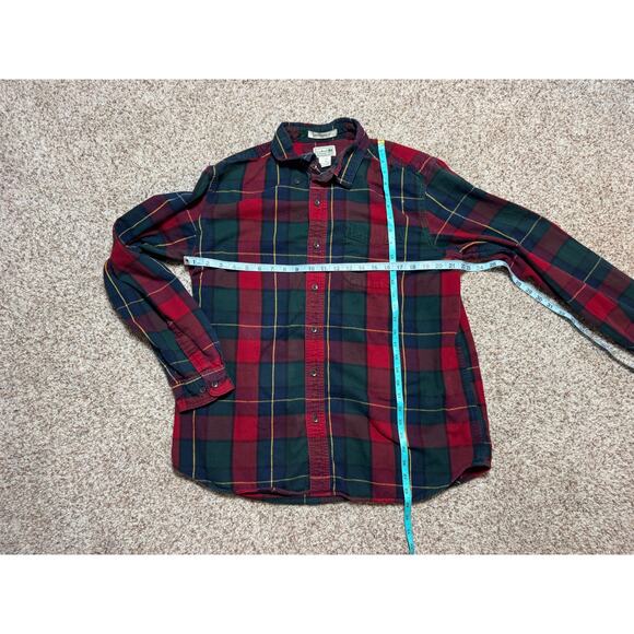 L.L. BEAN Long sleeve Flannel, collared shirt, size Large, Red & Green Plaid - Picture 4 of 8